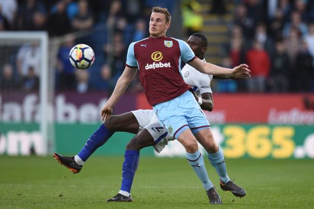 仍然需要她 仍然需要她